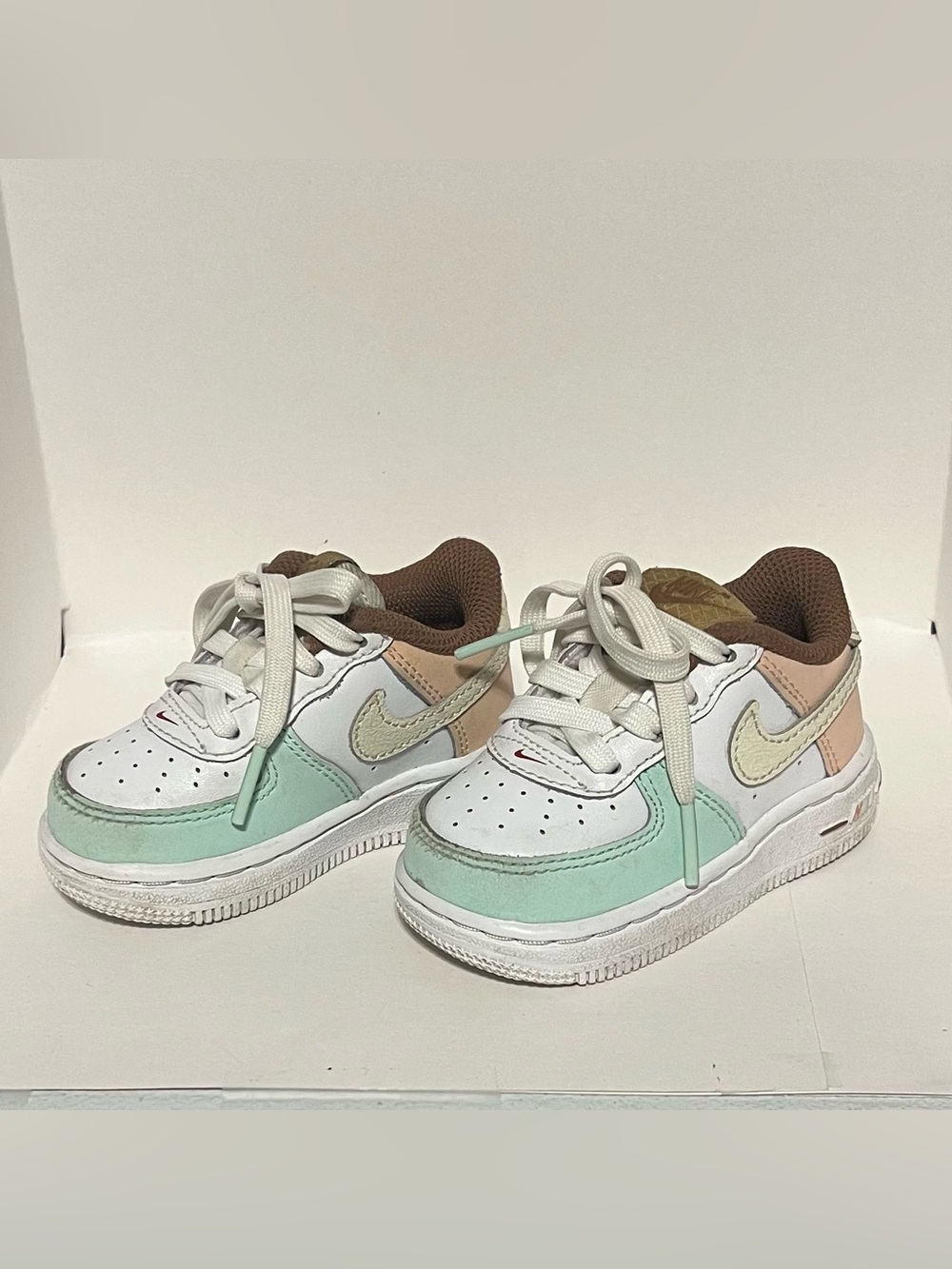 Nike Air Force 1 LV8 Toddler size 4